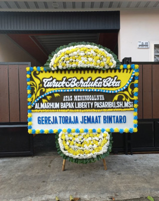 Papan Bunga Duka di Pentadu Barat